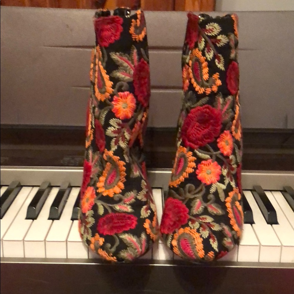 Floral boots
